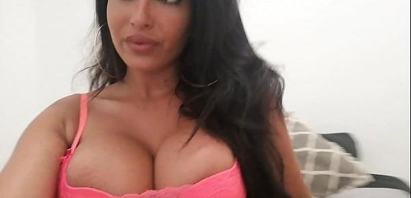  Neyla Kimy Pink Nightie Arab Égyptienne Call Girls Big boobs
